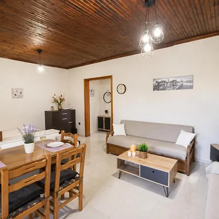 Dimis Right House * Sozopoli