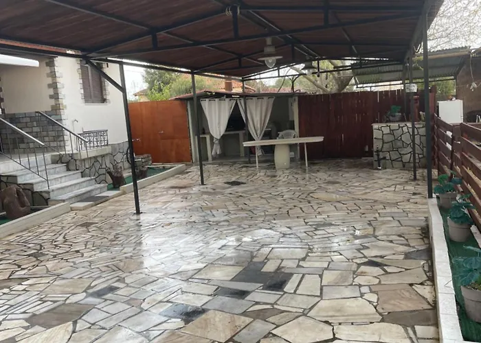 Dimis Right House * Σωζόπολη